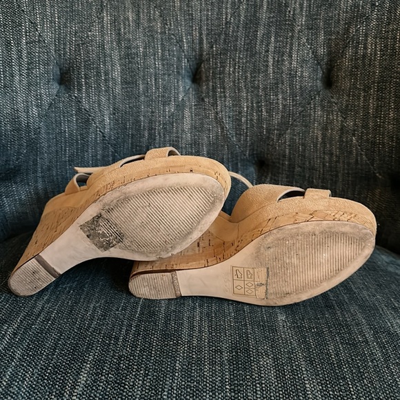 Wedge Sandal - Picture 3 of 3